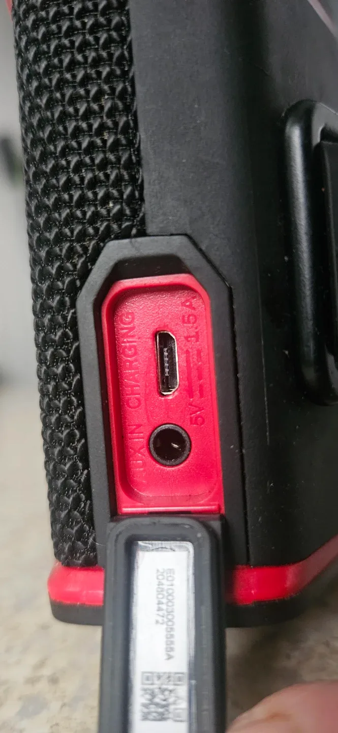 Teufel Boomster Go Bluetooth Speaker - Black/Red image indicator(4)