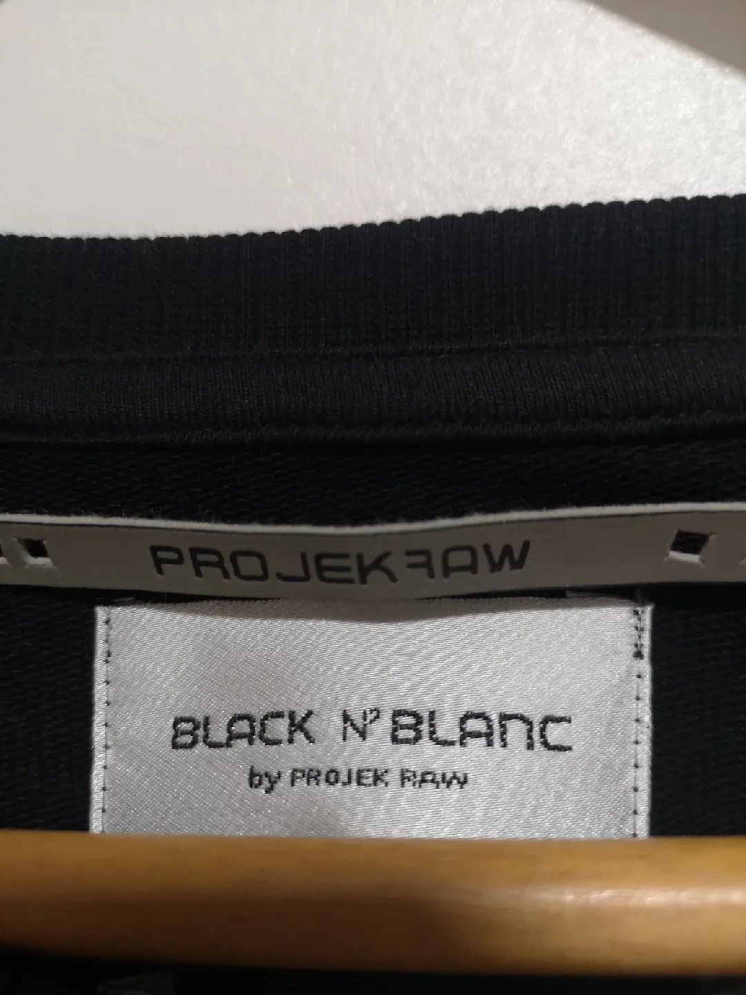 Projek Raw Black N' Blanc Sweatshirt - Size L image indicator(2)
