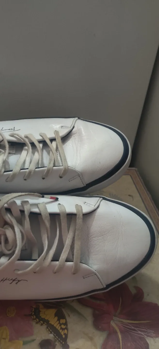 Tommy Hilfiger White Sneakers image indicator(3)