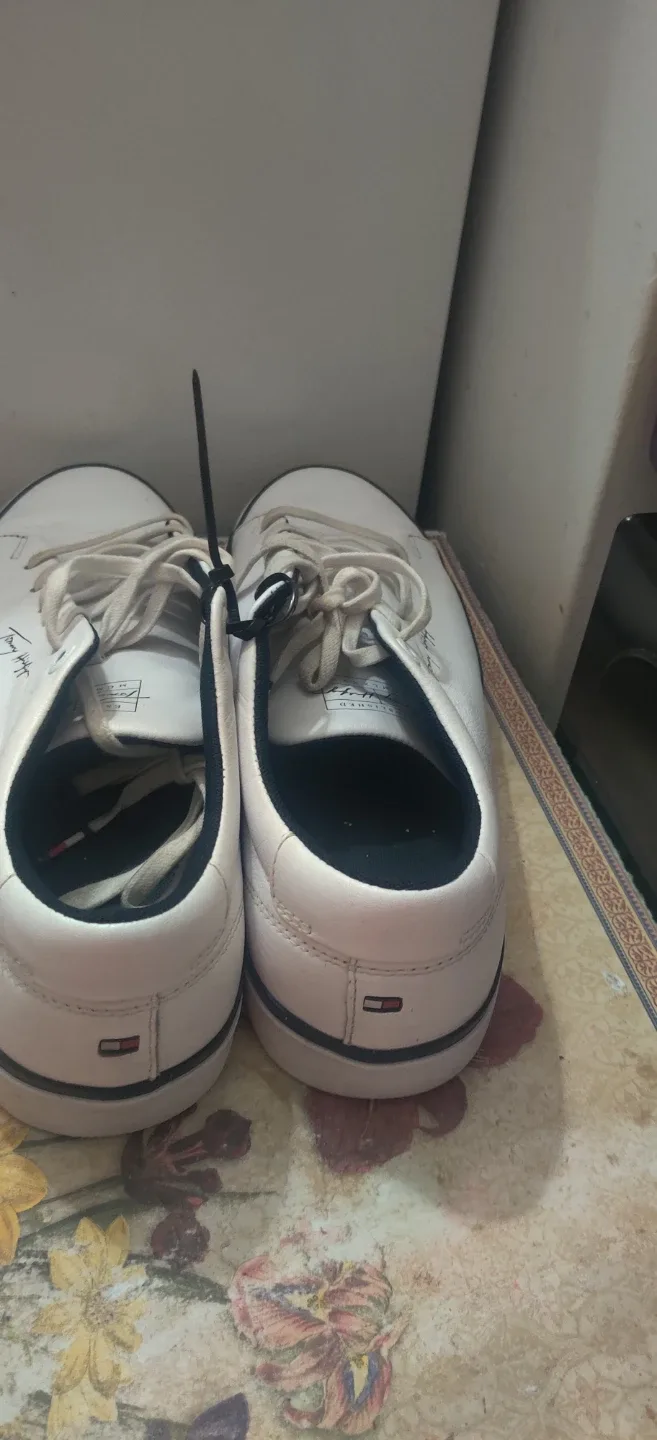 Tommy Hilfiger White Sneakers image indicator(4)