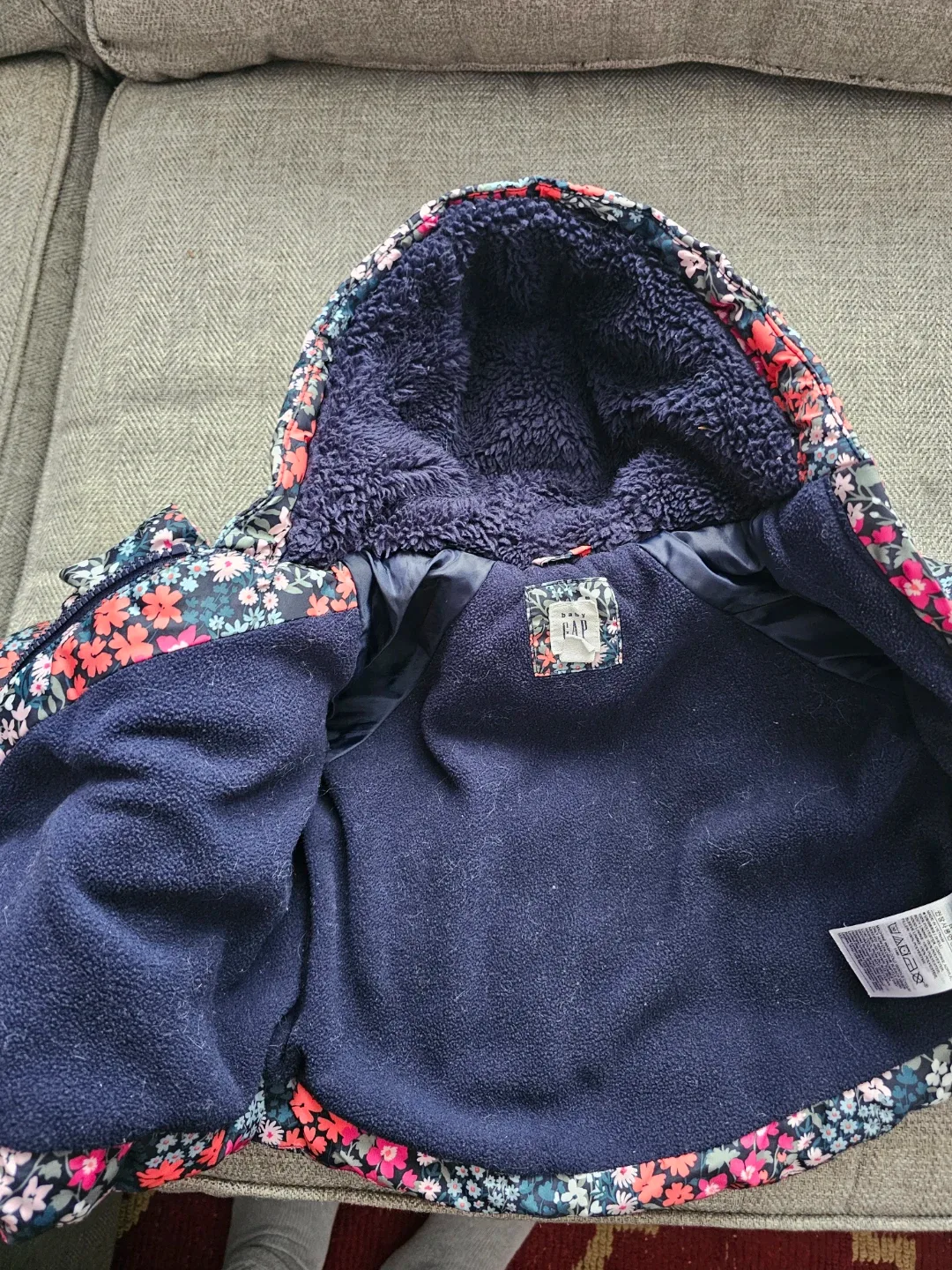 🥕Baby Gap Floral Puffer Jacket (0-6 Months)🥕 image indicator(4)