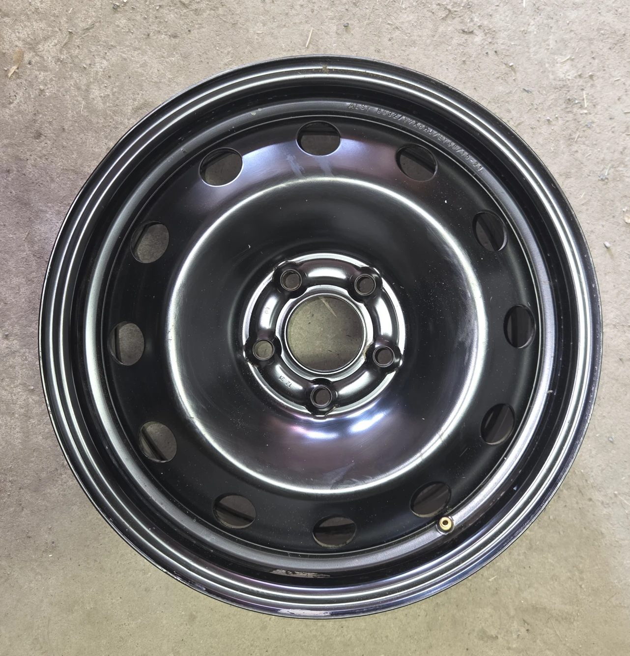 Set of 4 black steel wheels, 17 inch.