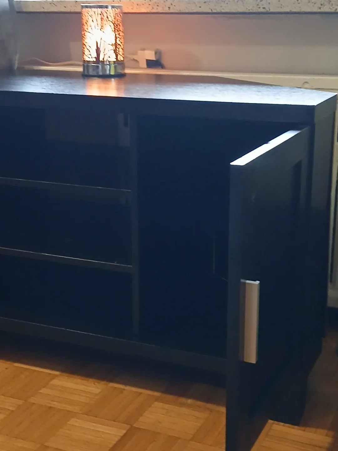 FREE TV Console image indicator(5)