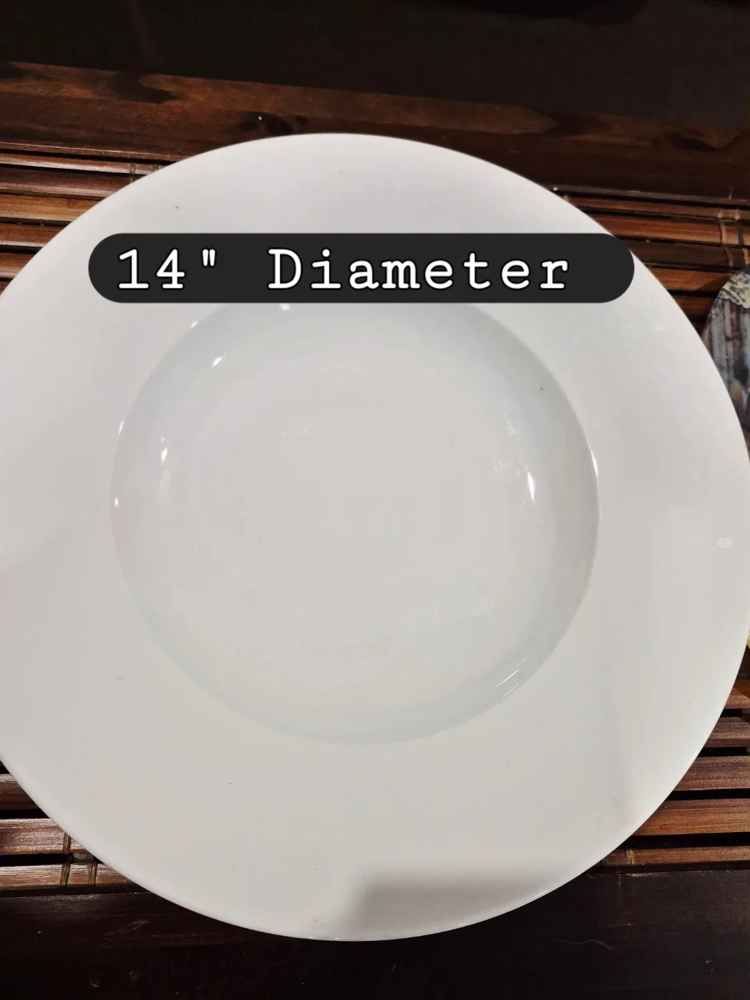 Basic 14" Diameter Porcelain Plate image indicator(2)