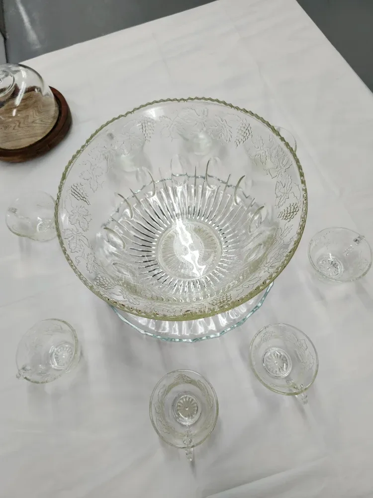 Party Punch Bowl 8 cups / cheese or dessert cake plate - mini image indicator(2)