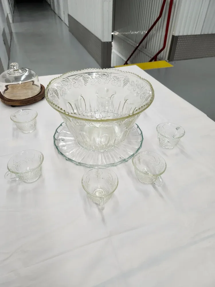 Party Punch Bowl 8 cups / cheese or dessert cake plate - mini image indicator(4)