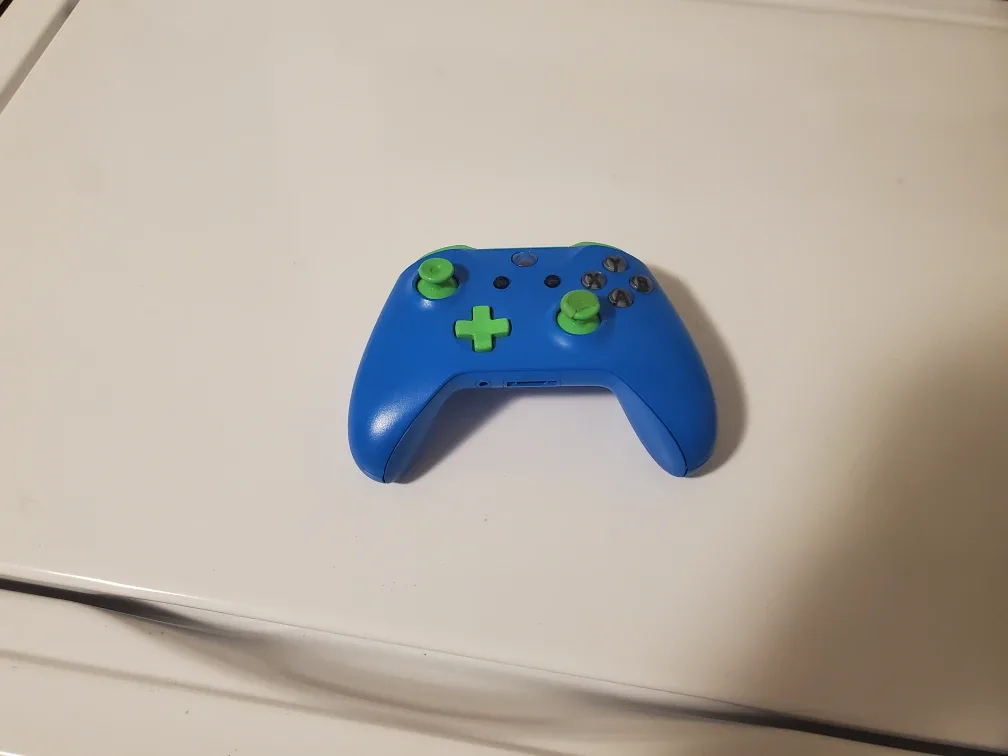 Xbox Controller - Blue & Green