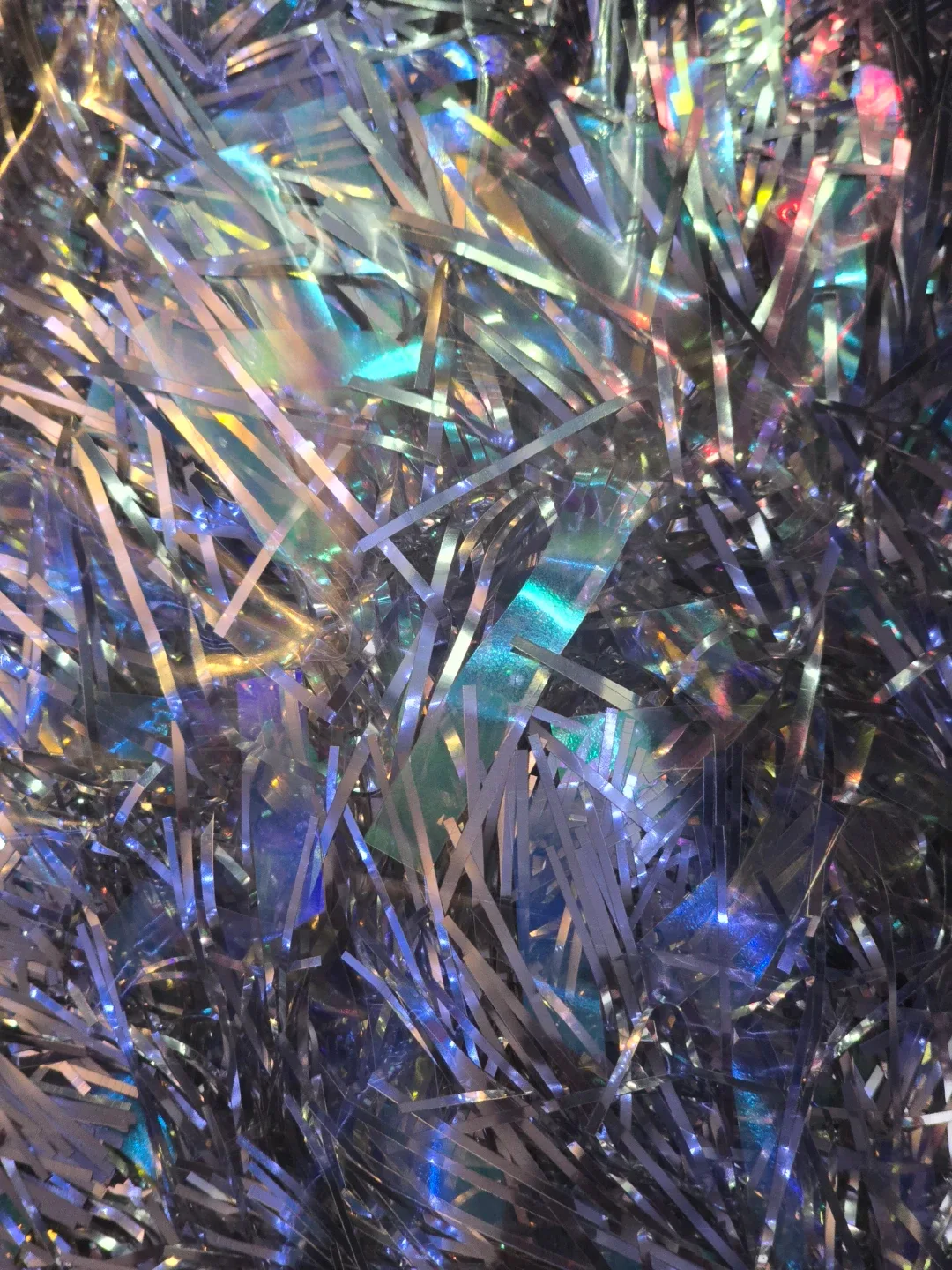 Silver Tinsel Garland image indicator(2)