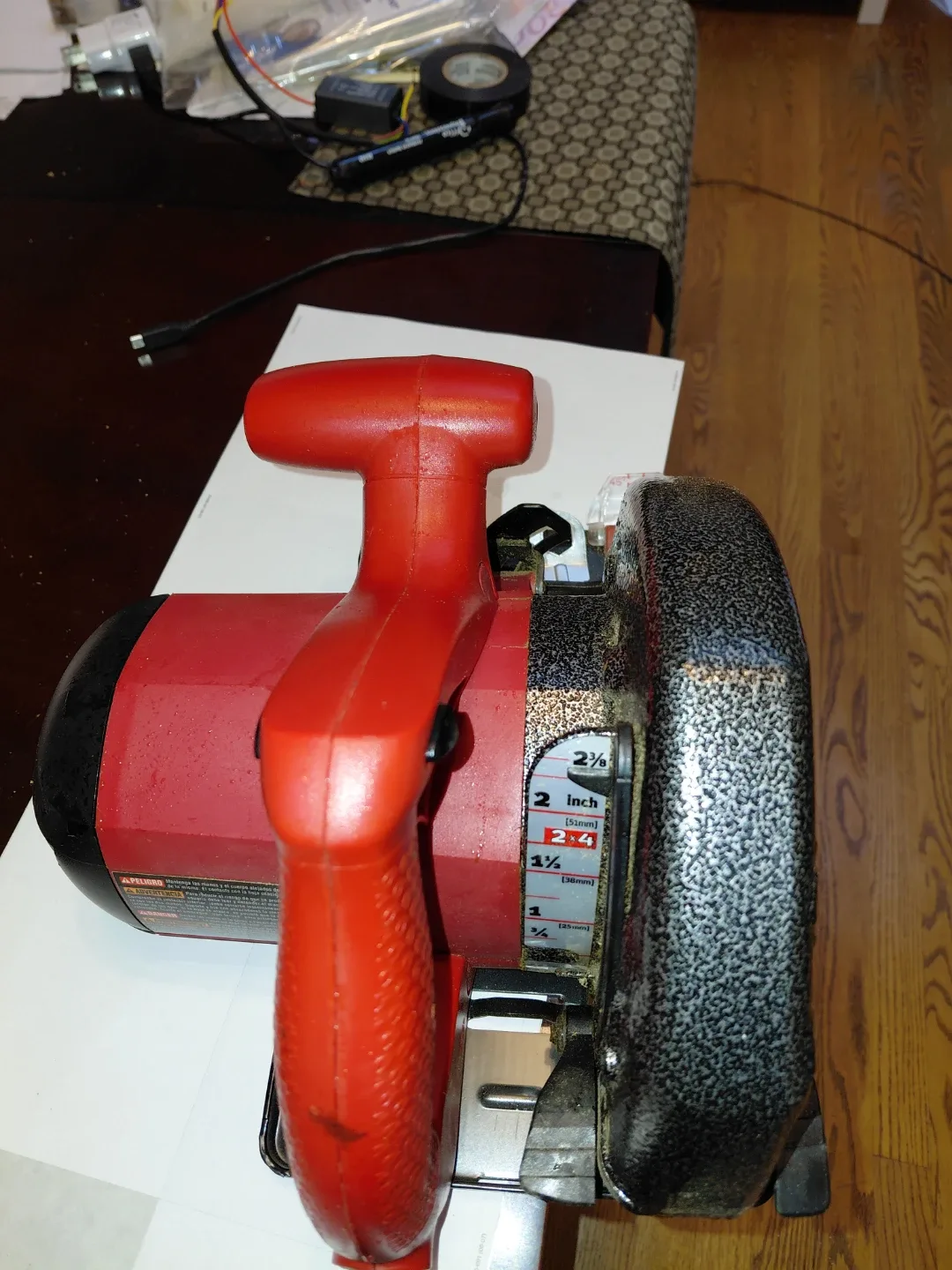 Skilsaw Professional Circular Saw 2.4 HP Circular Saw - 13 AMP image indicator(2)