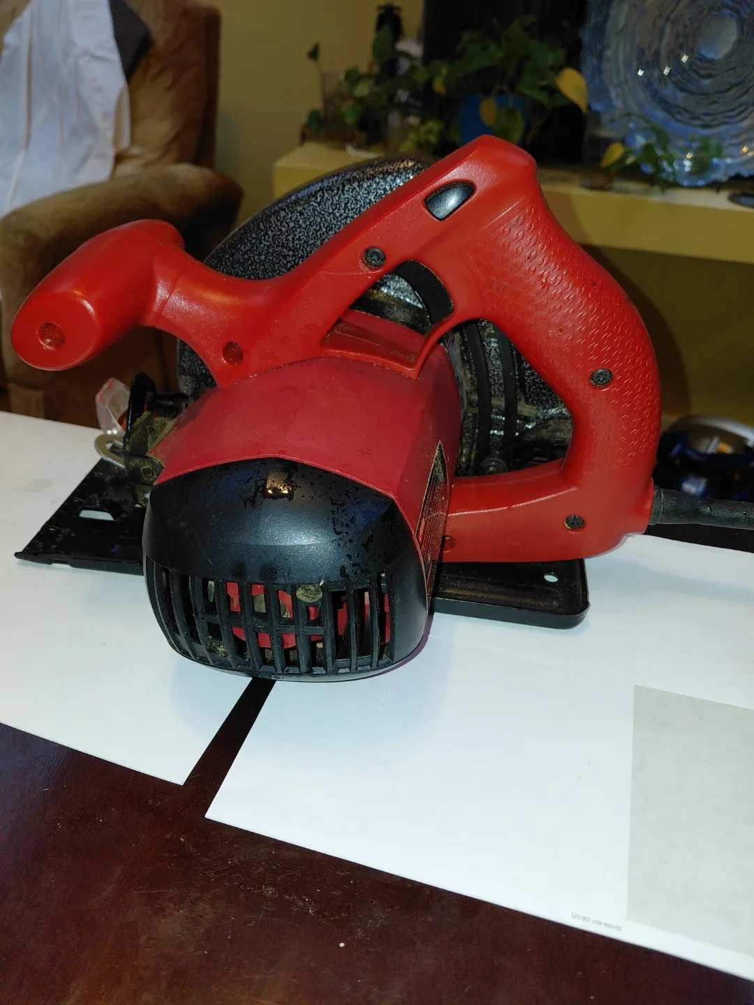 Skilsaw Professional Circular Saw 2.4 HP Circular Saw - 13 AMP image indicator(4)