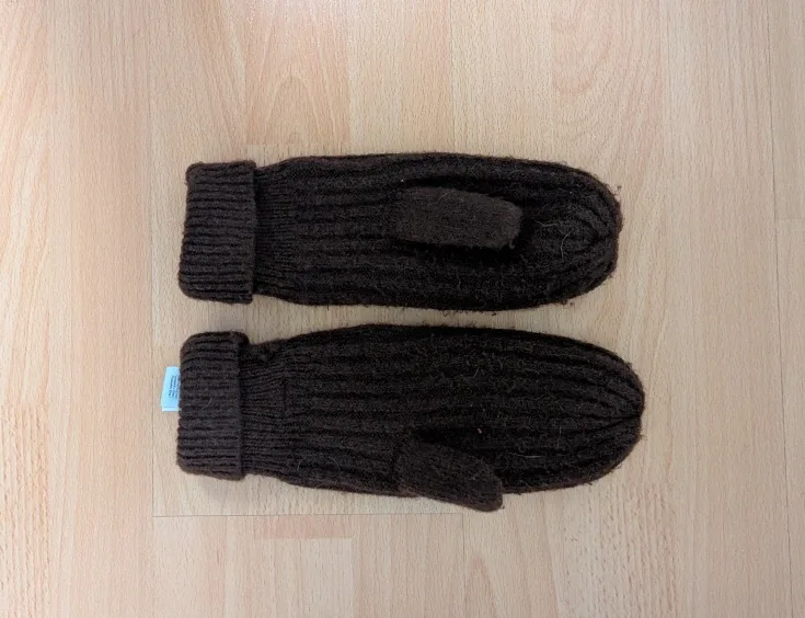 Pieces Brown Knit Mittens - One Size image indicator(2)