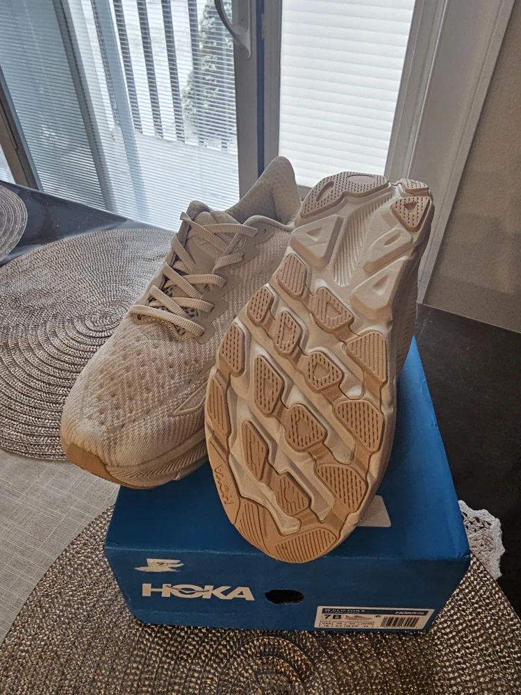 Hoka Clifton 9 Women's Running Shoes - Size 7B - photo 4