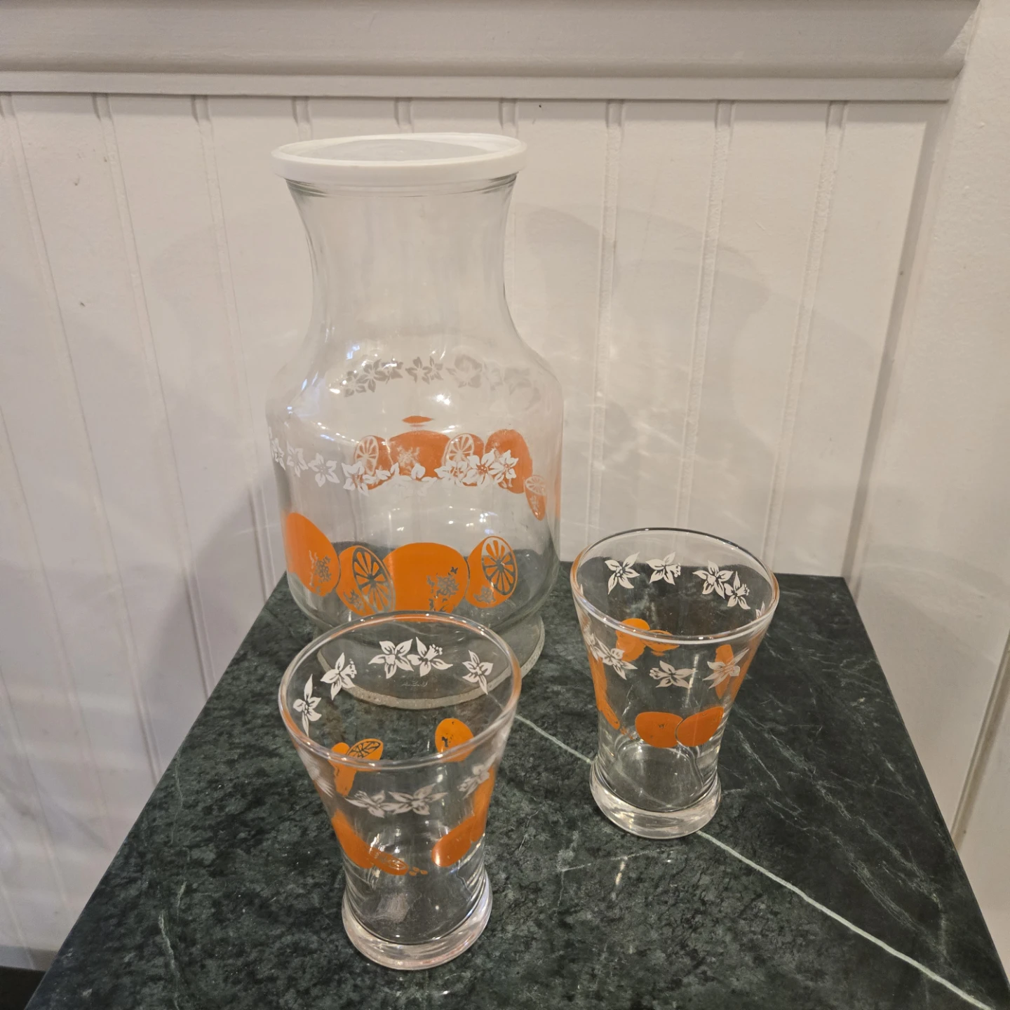 Vintage Anchor Hocking Orange & White Blossom Pitcher 2  Glasses