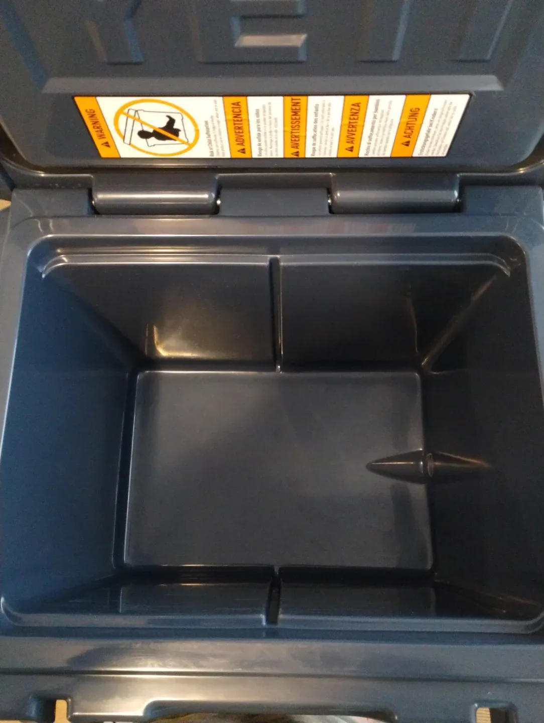 Yeti Tundra 35 Hard Cooler - Navy brand new image indicator(9)