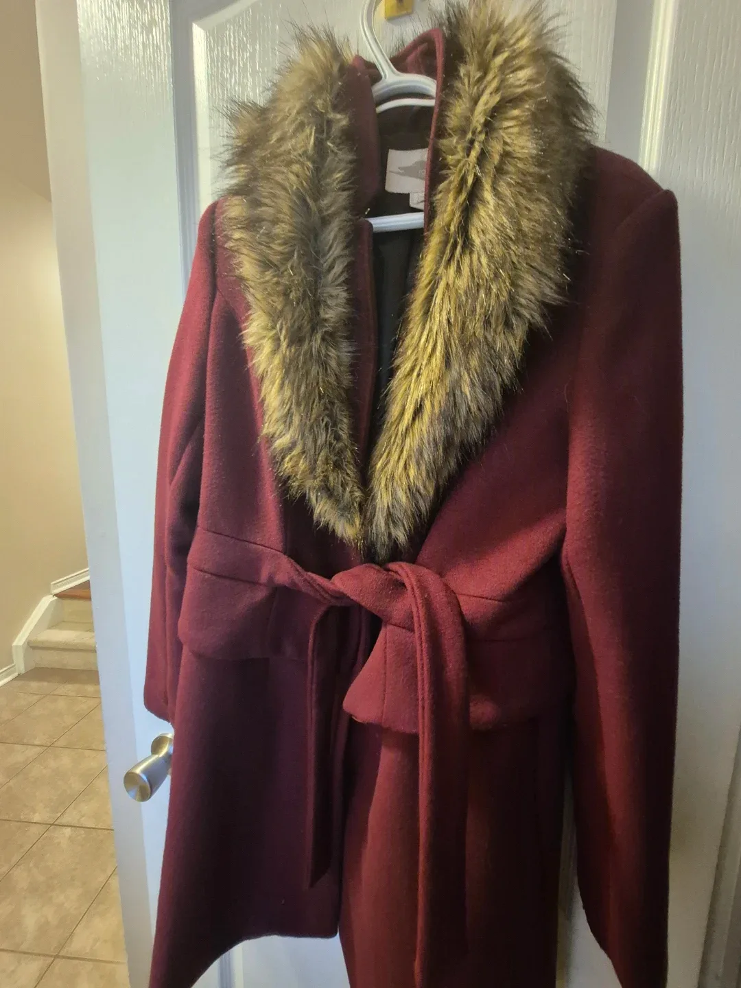 Forever 21 Burgundy Coat with Faux Fur Collar thumbnail