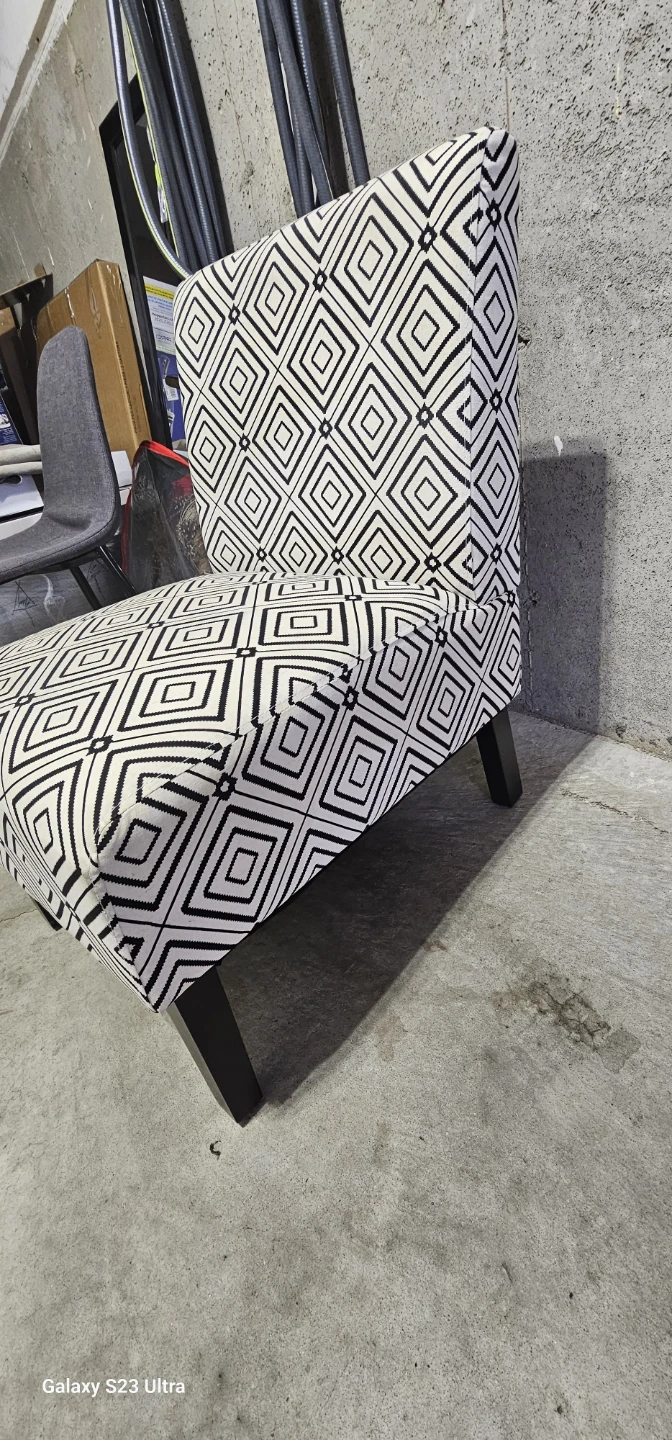 Patterned Accent Chair - photo 5