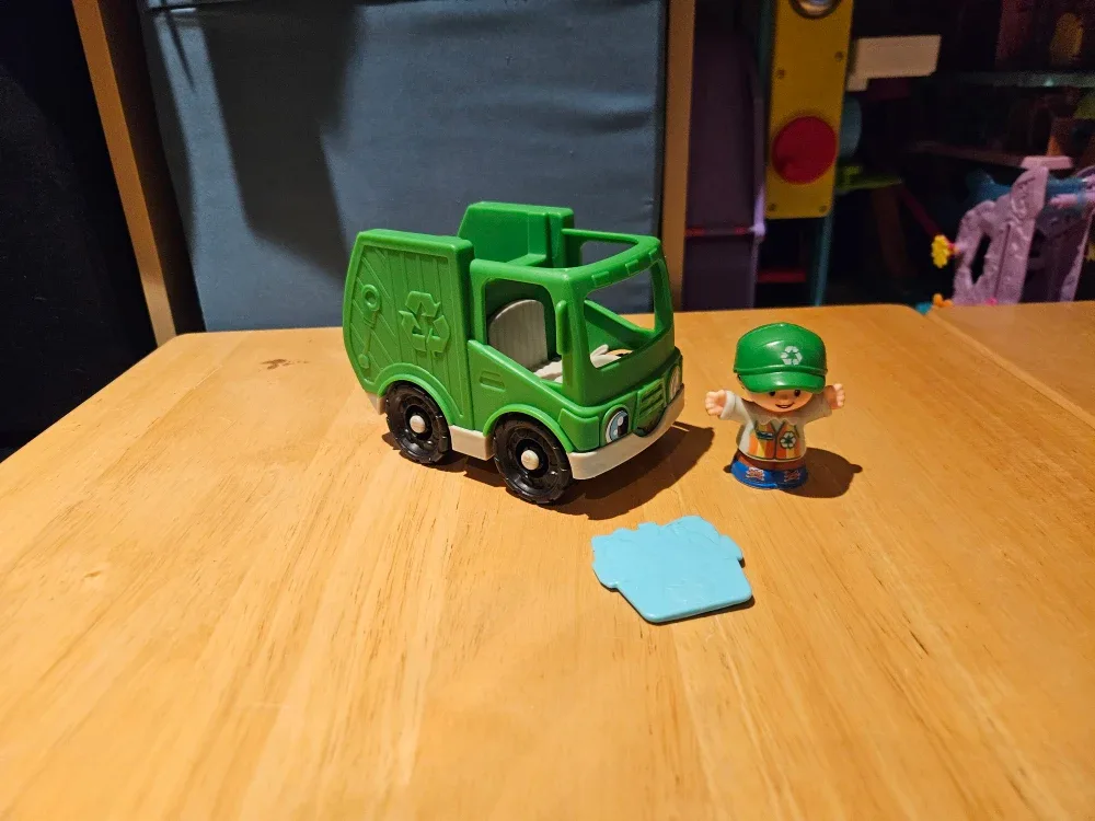 Fisher-Price Little People Sets image indicator(8)