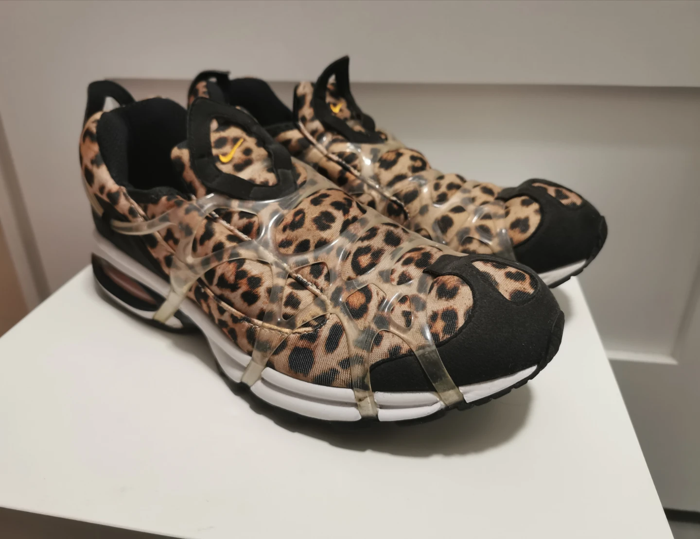 Nike leopard print shoe men size 11.5