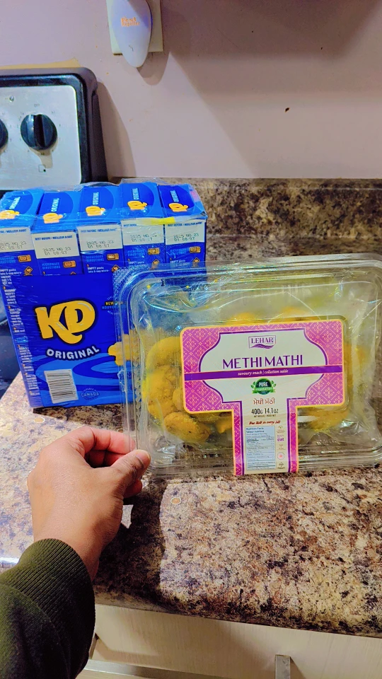 KD Original Macaroni & Cheese + Lehar Methi Mathi Freecycle