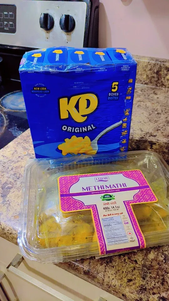 KD Original Macaroni & Cheese + Lehar Methi Mathi image indicator(4)