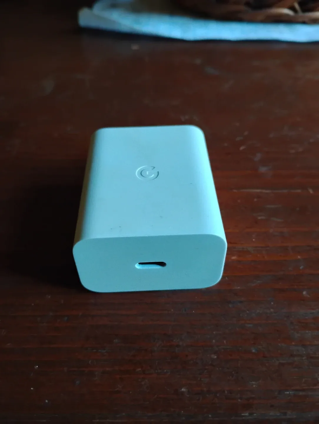 Google 30W USB-C Power Adapter - Mint image indicator(2)