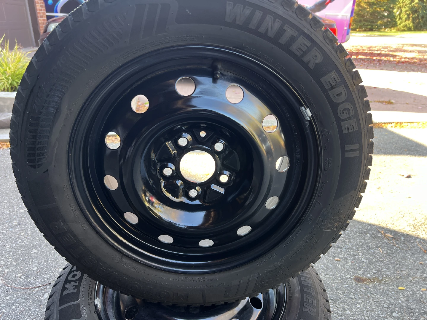 Motomaster Winter Edge II 205/60R16 Tires - photo 2