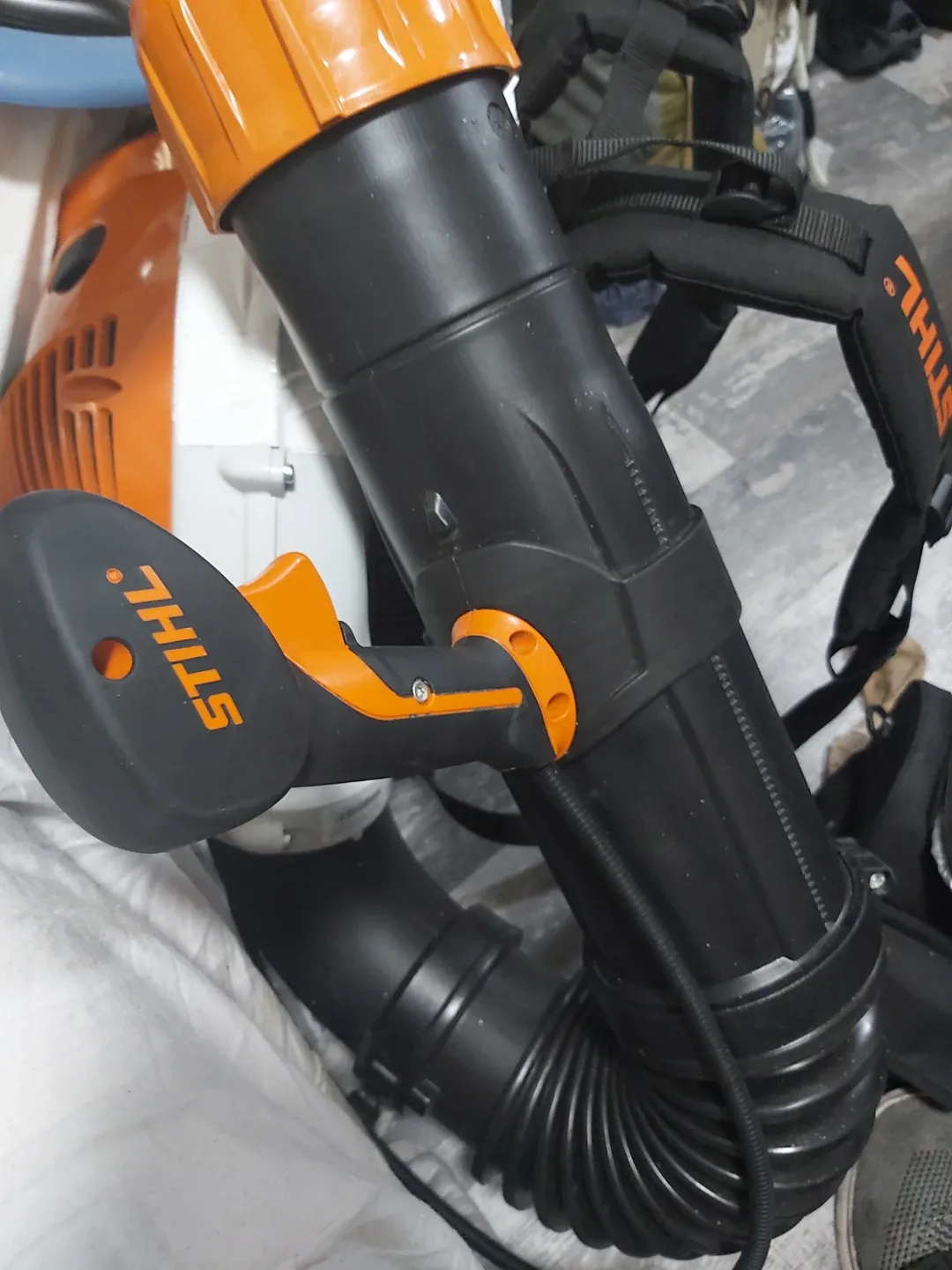 Stihl BR 700 Backpack Blower image indicator(2)