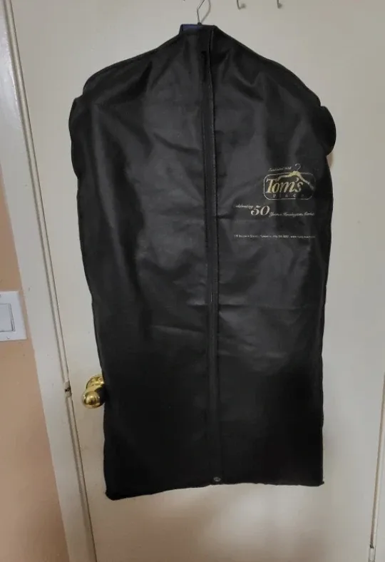 Paul Betenly Griffin Black Wool 3Pc Suit Size 42L- worn once image indicator(8)