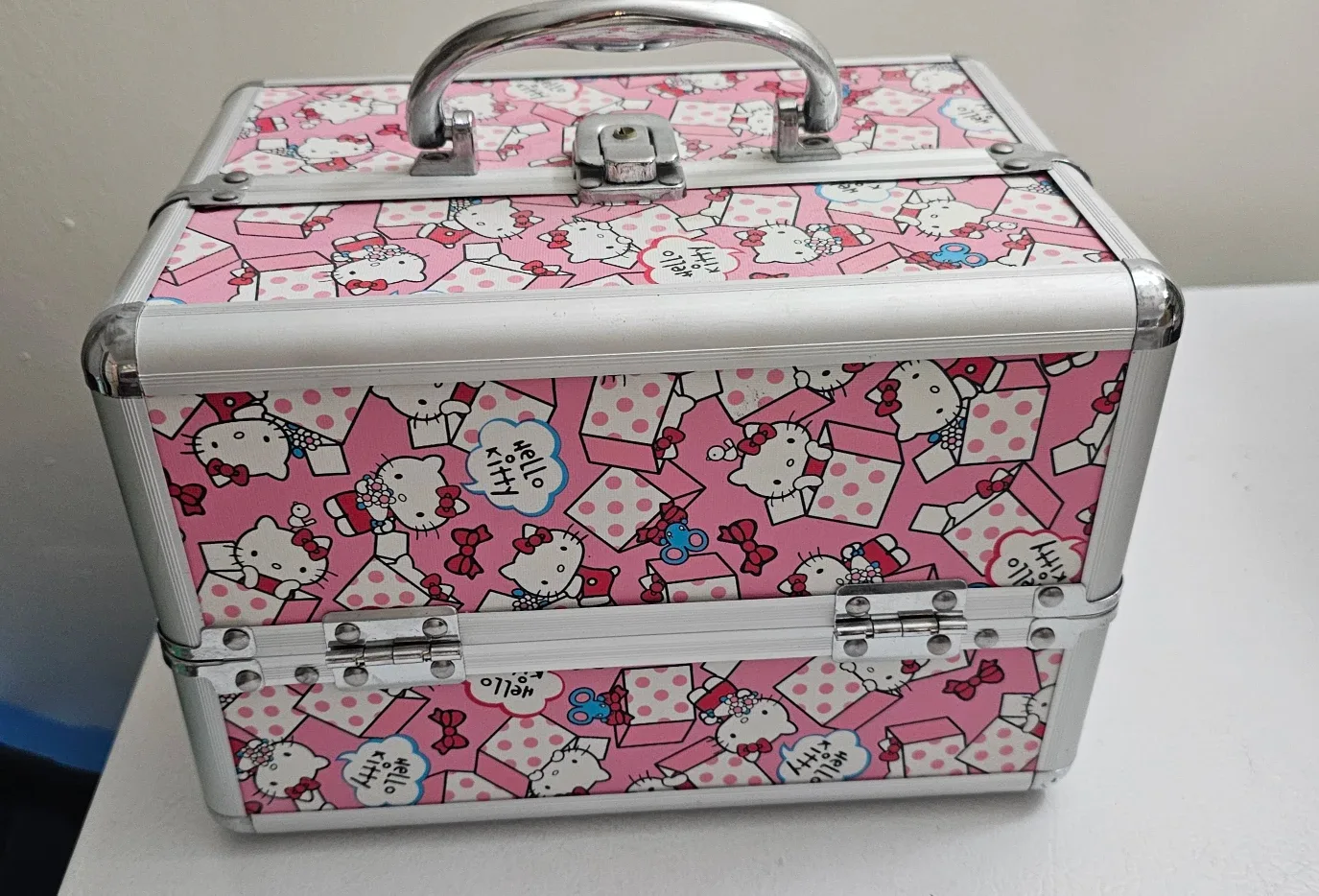 Hello Kitty Makeup/Cosmetic Case