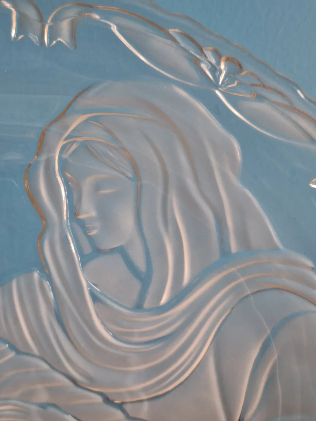 Madonna and Child" glass platter by Mikasa. image indicator(2)