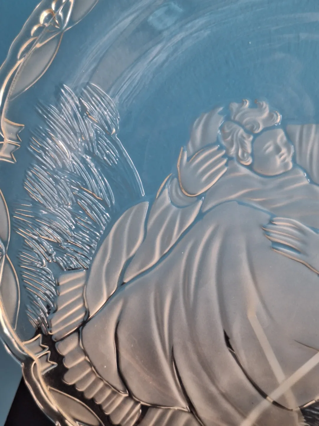 Madonna and Child" glass platter by Mikasa. image indicator(3)