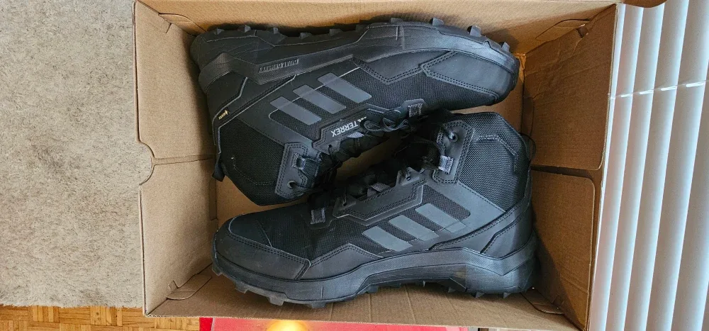 Adidas Terrex AX4 Mid GTX Hiking Boots - Size 13