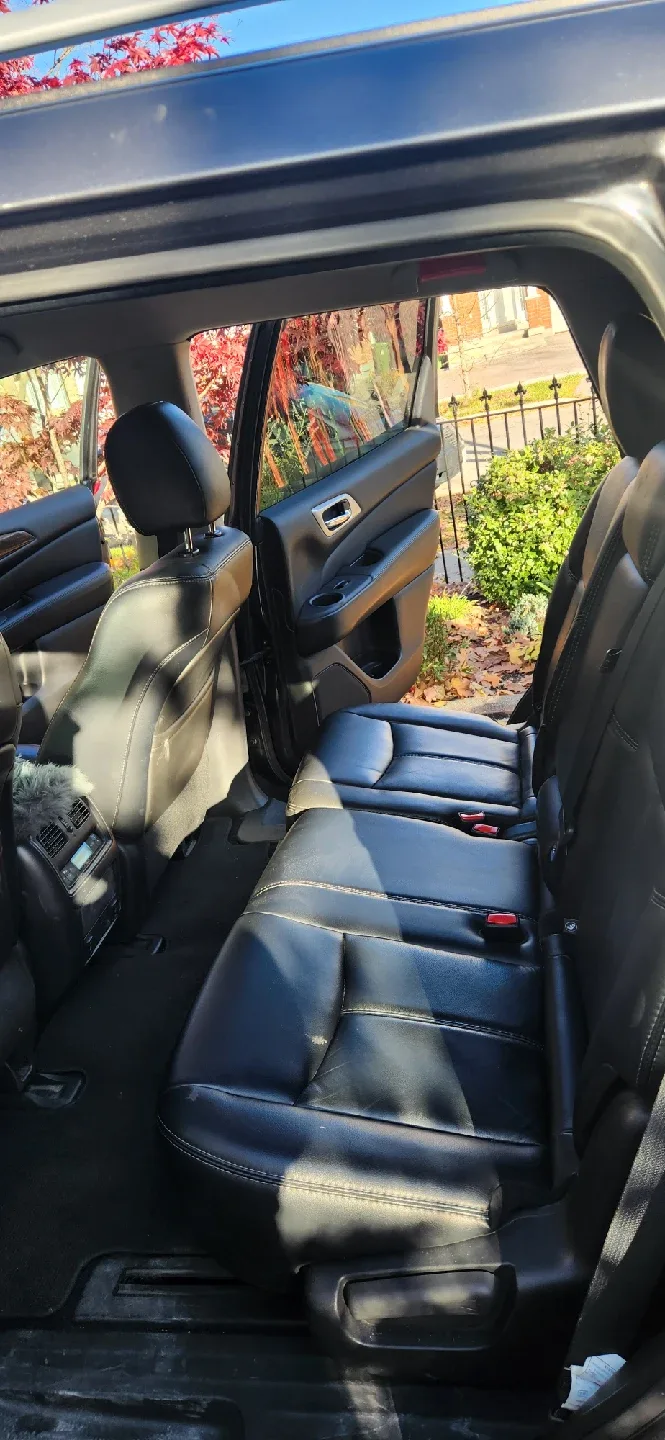 2014 Nissan Pathfinder SL image indicator(7)