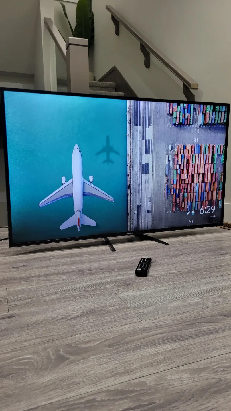 55" SHARP 4K UHD SMART TV image indicator(2)