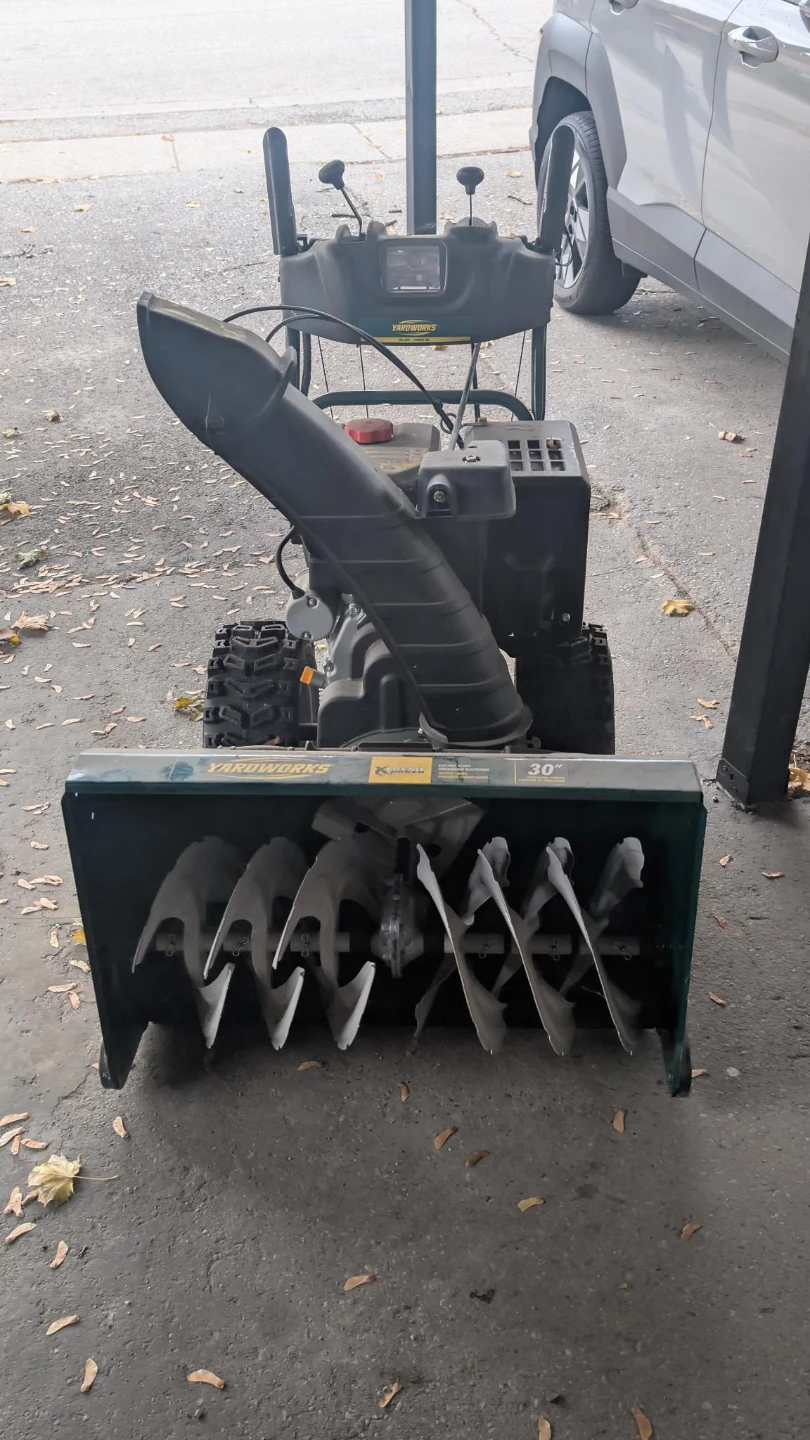 Yardworks 30" Snowblower - photo 3