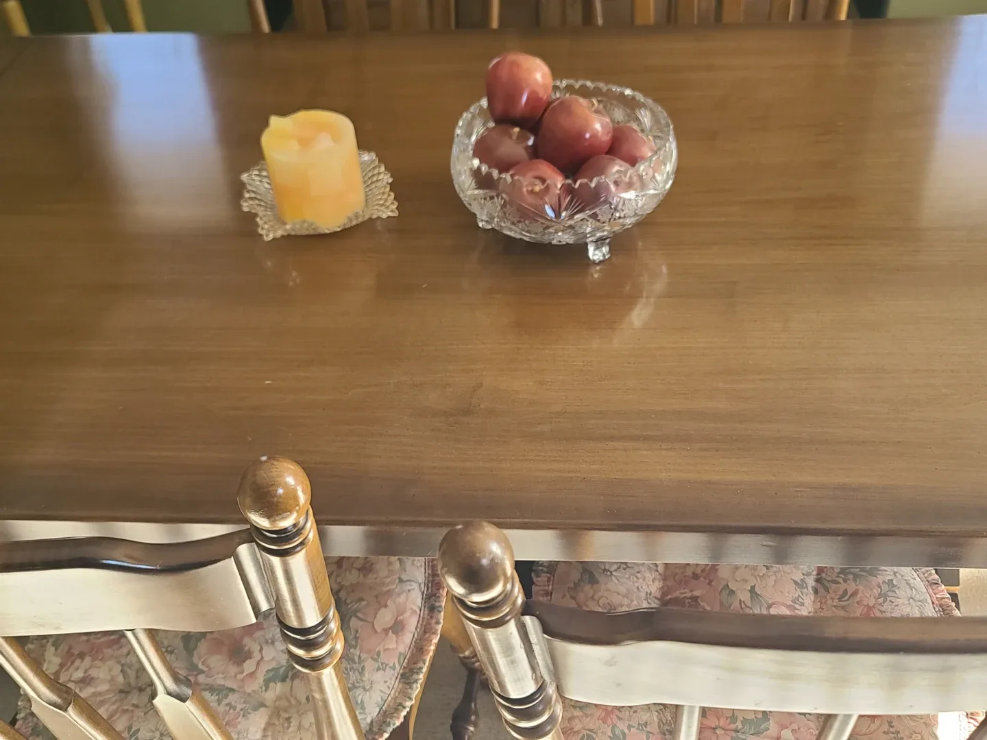 DINING TABLE WITH SET OF SIX DINING CHAIRS. image indicator(5)