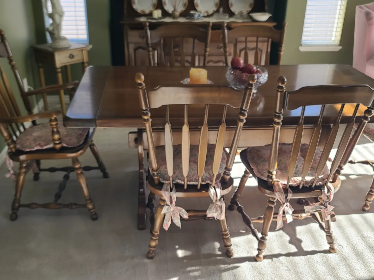 DINING TABLE WITH SET OF SIX DINING CHAIRS. image indicator(6)