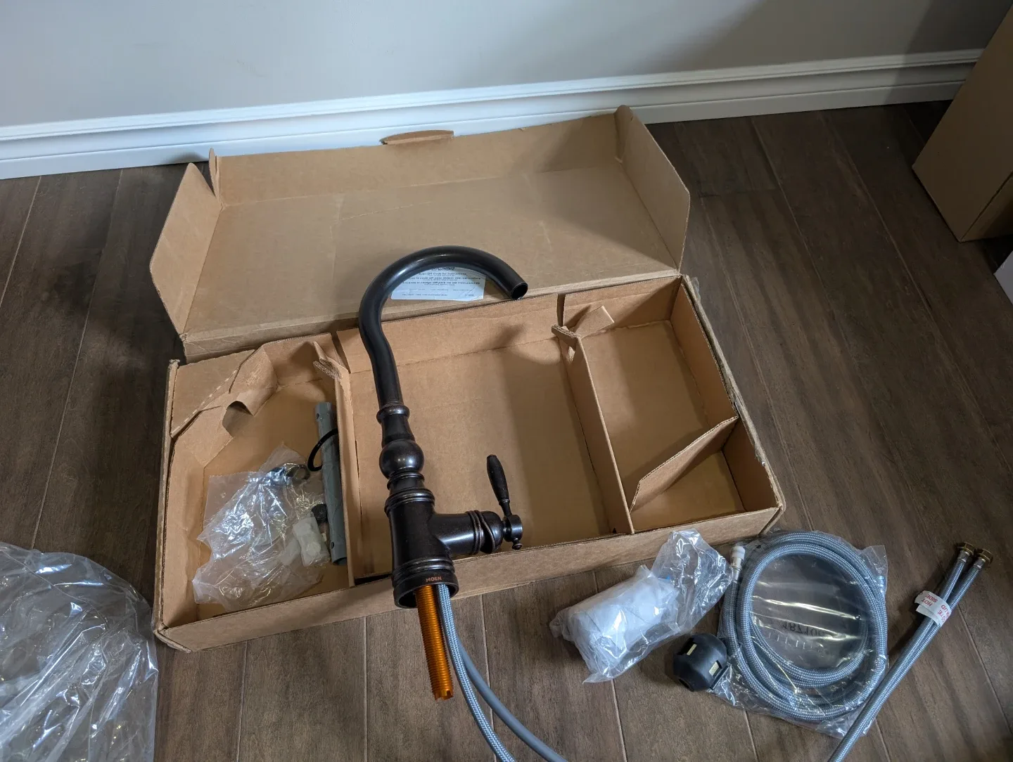 Brand New Moen Weymouth Kitchen Faucet For Sale 🥕 image indicator(3)