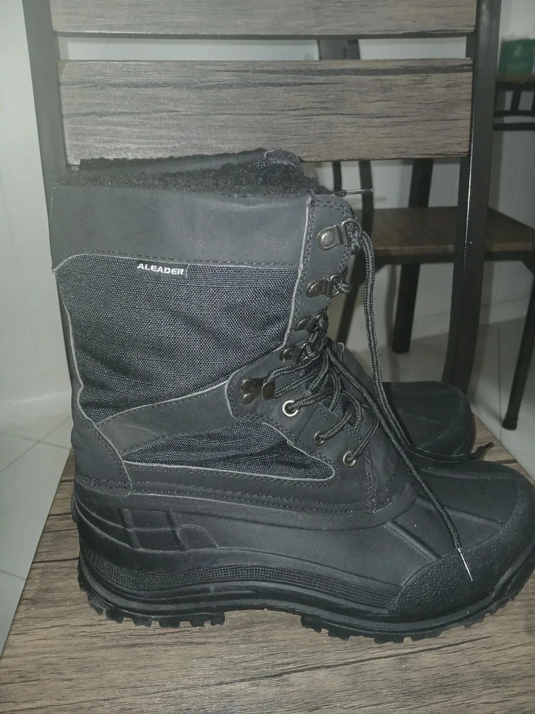 ALEADER Black Winter Snow Boots - US Size 8 image indicator(2)