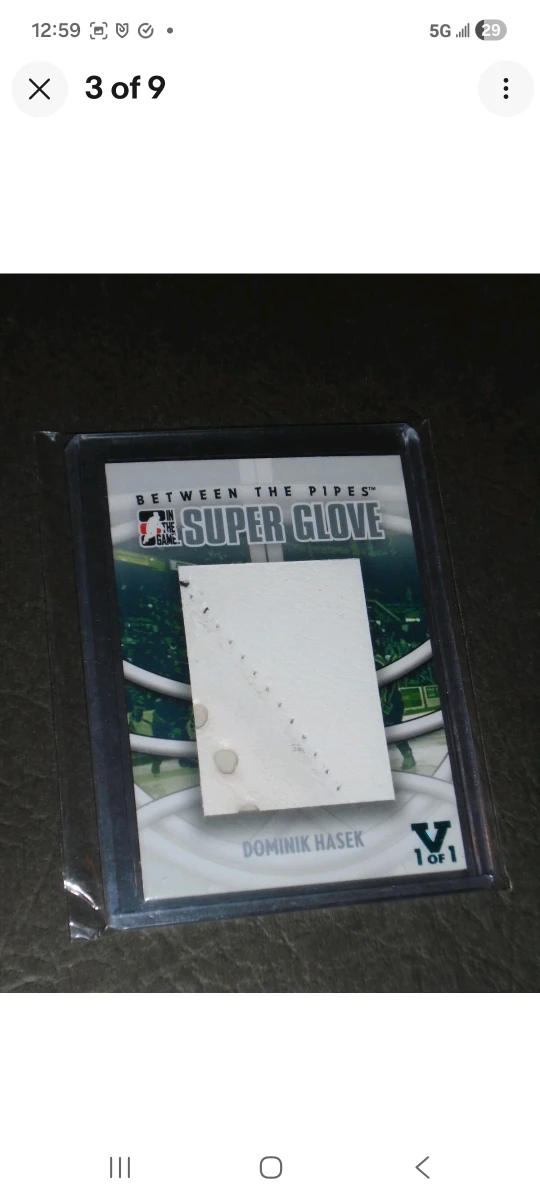 Dominik Hasek Super Glove Hockey Card/Leather Relic/ 1/1 - photo 3