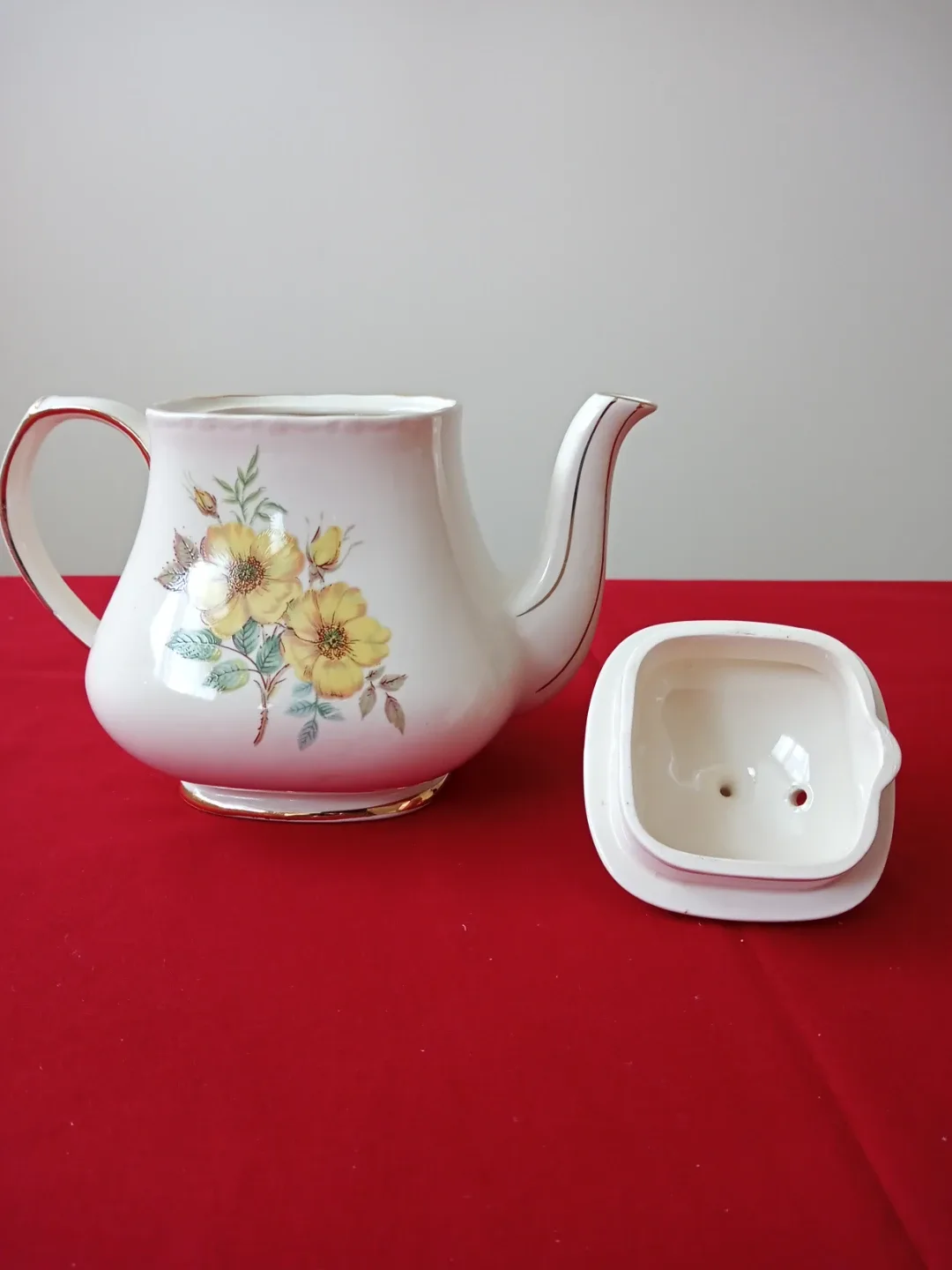 Vintage Floral Teapot by Sadler image indicator(5)