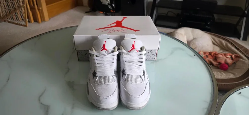 New Air Jordan 4 Retro White Oreo Size 10.5 image indicator(5)
