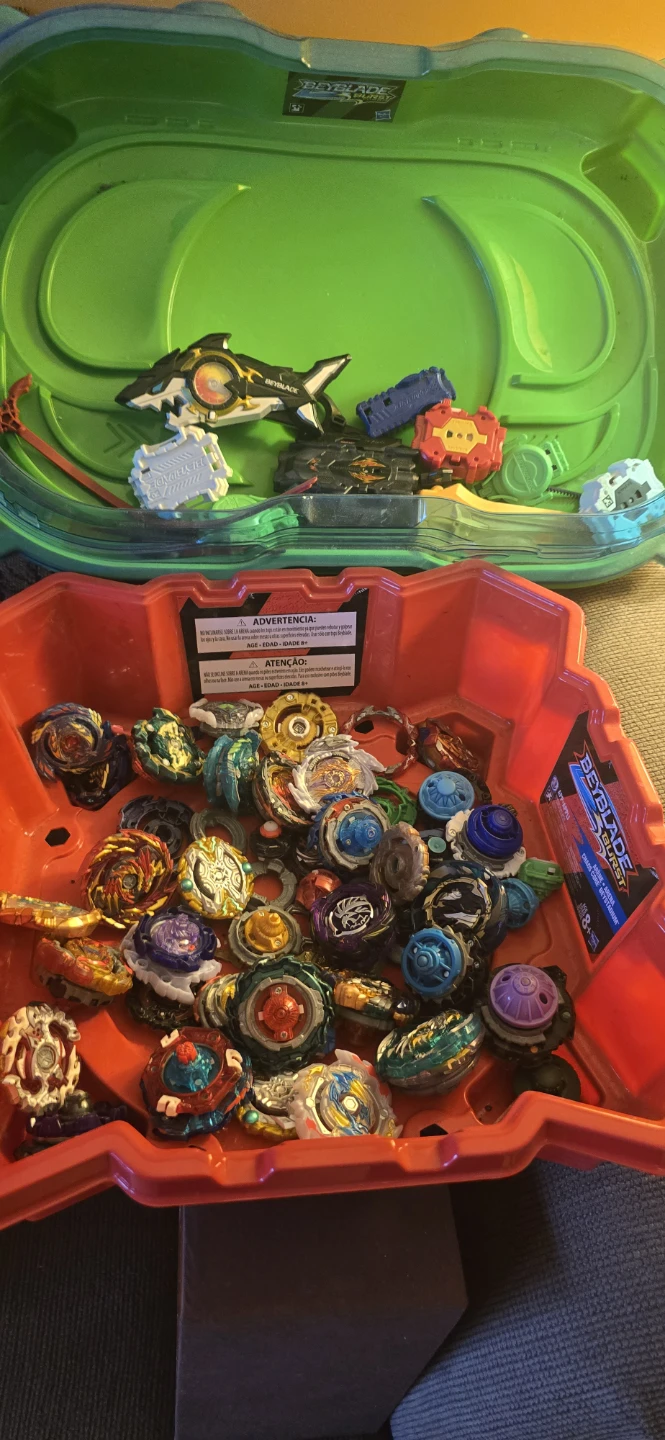 Beyblades Lot