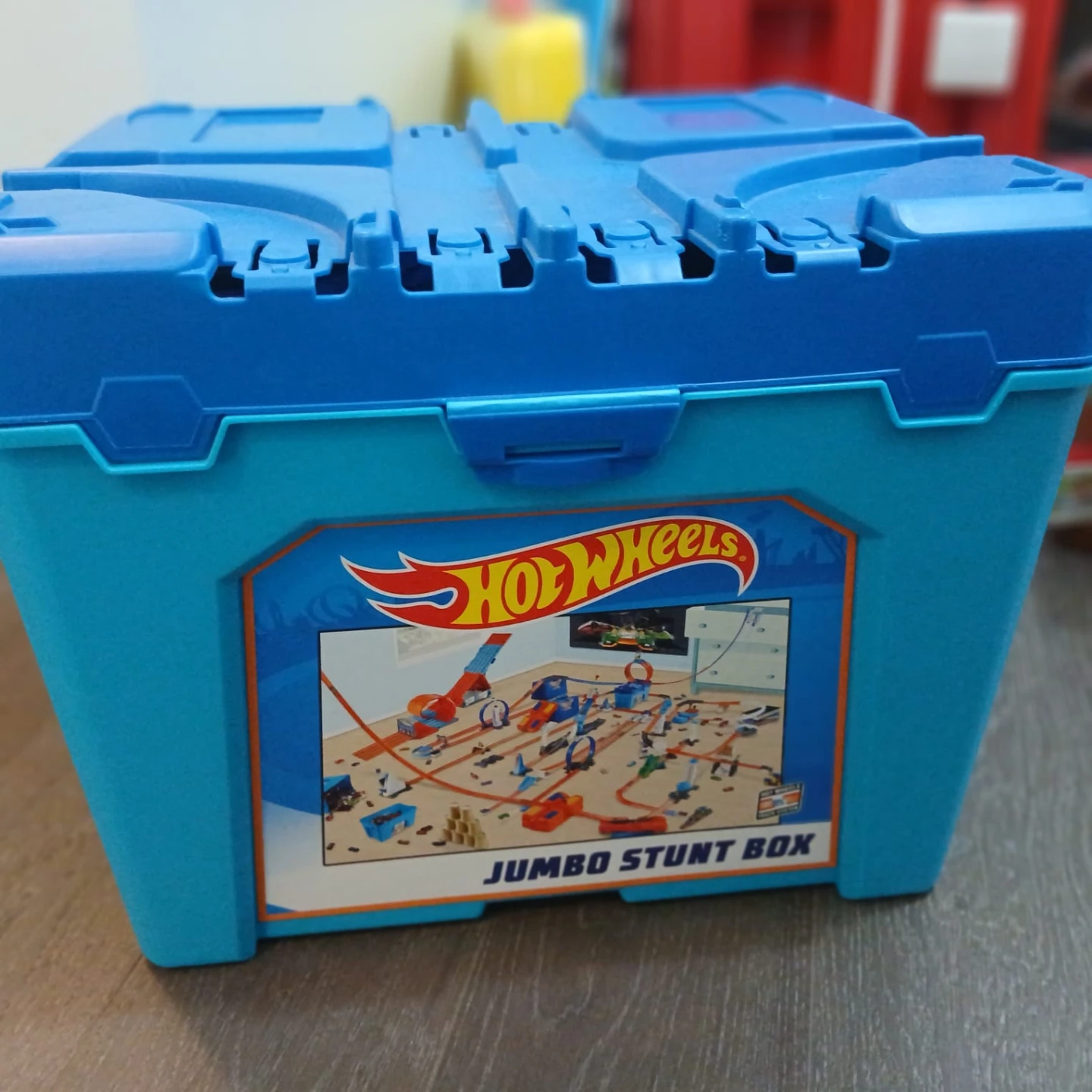 Hot Wheels Jumbo Stunt Box