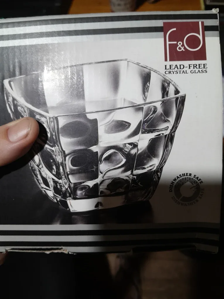 F&D Lead-Free Crystal Glass Bowl - New in Box!