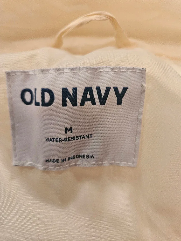 Old Navy Puffer Vest - Size M image indicator(4)