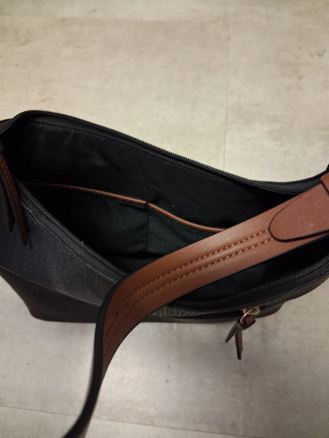 Bentley Black Shoulder Bag - photo 3