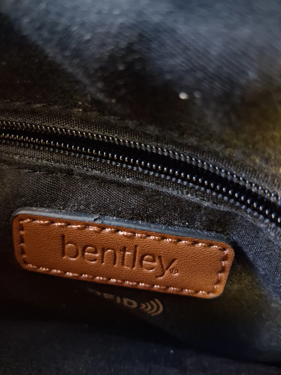 Bentley Black Shoulder Bag - photo 5