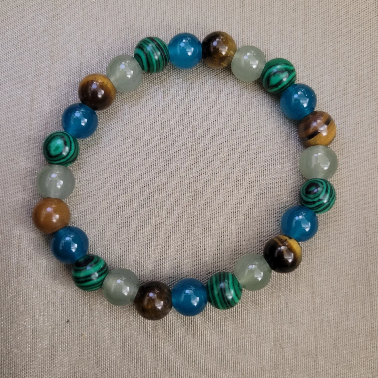 Beautiful Stretch Beaded Bracelet Brand New without Tags thumbnail