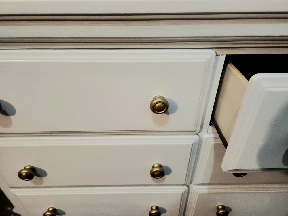 White 6-Drawer Dresser - photo 2